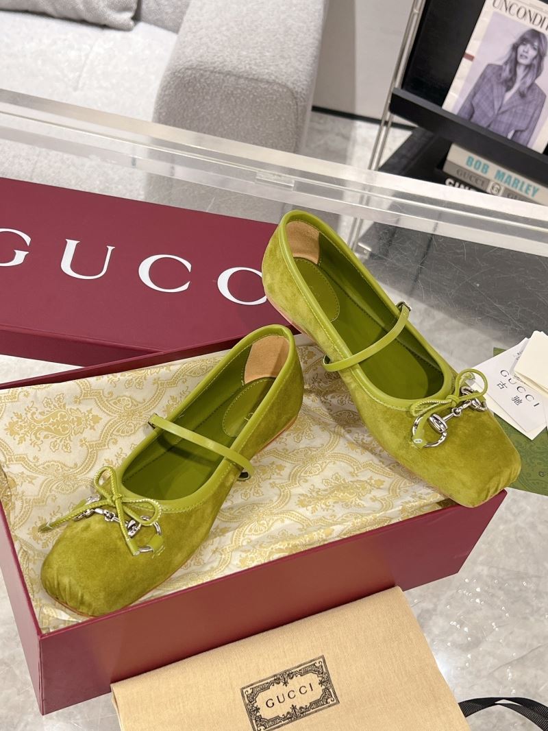 Gucci Flat Shoes